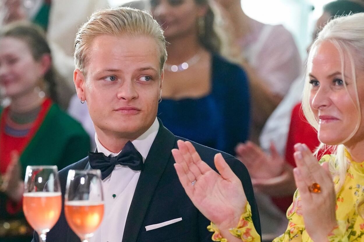 Mette-Marit i syn Marius Borg Høiby horoskopy urodzeniowe
